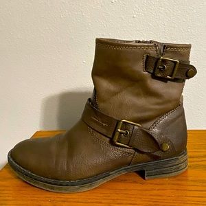 Rustic Tan/Brown Booties